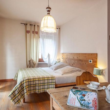 Maison Le Champ B&B Questa Casa Non E Un Albergo La Salle Ngoại thất bức ảnh