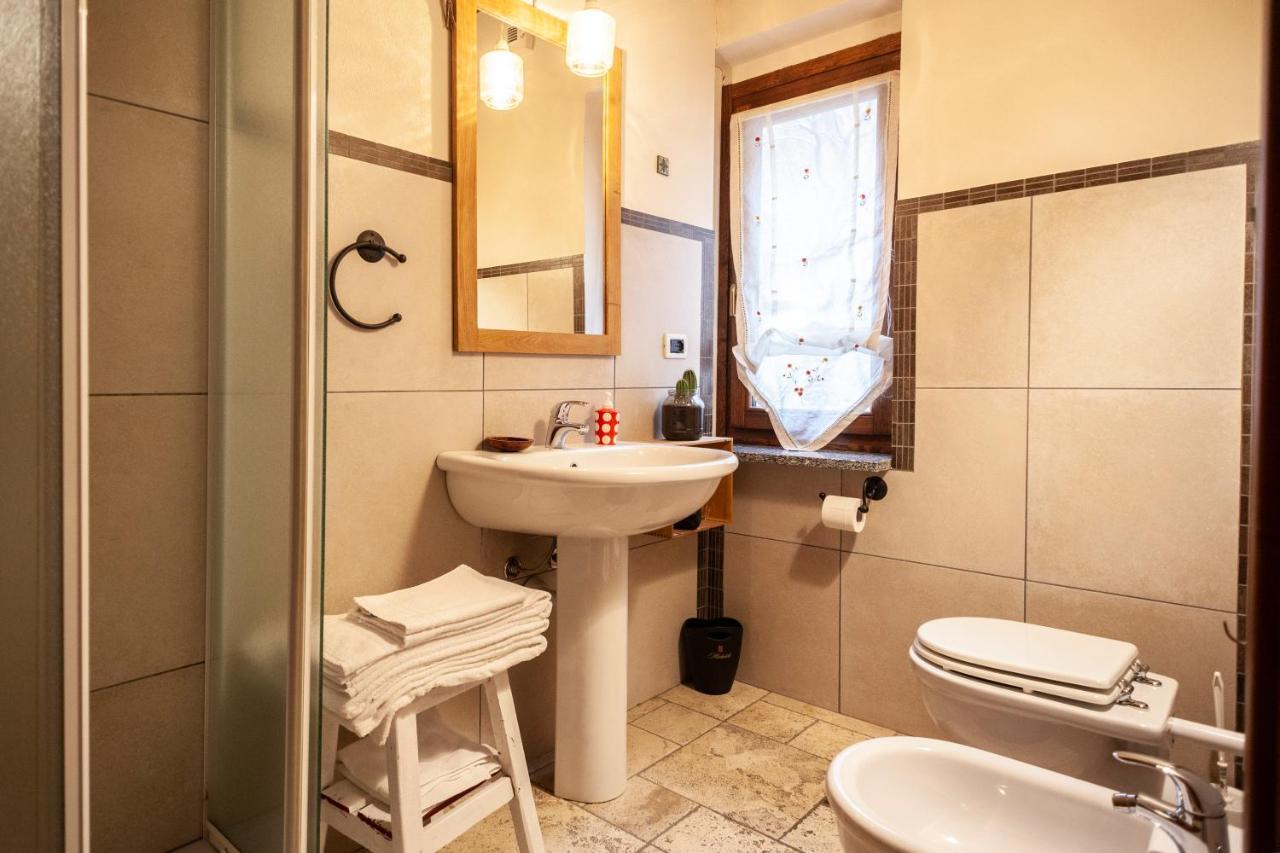 Maison Le Champ B&B Questa Casa Non E Un Albergo La Salle Ngoại thất bức ảnh