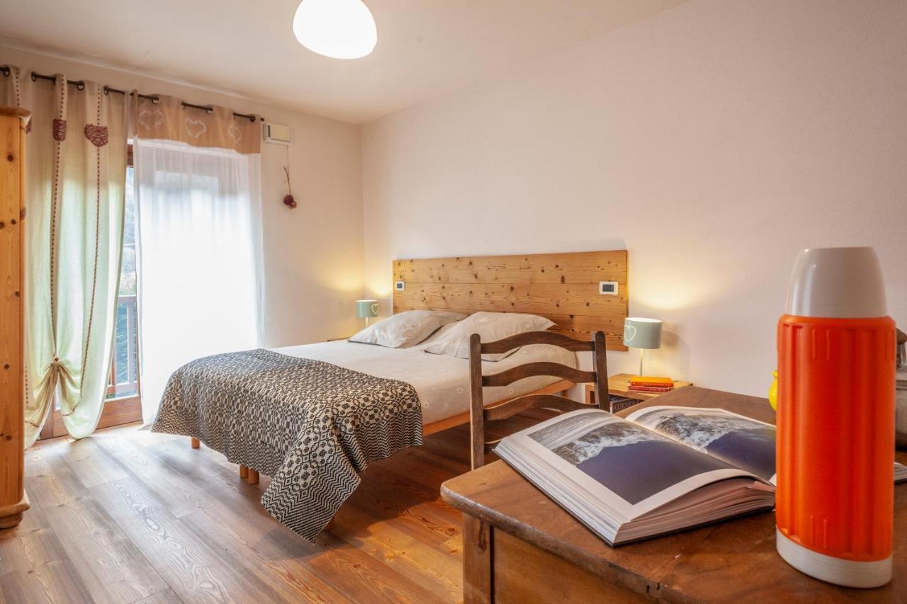 Maison Le Champ B&B Questa Casa Non E Un Albergo La Salle Ngoại thất bức ảnh