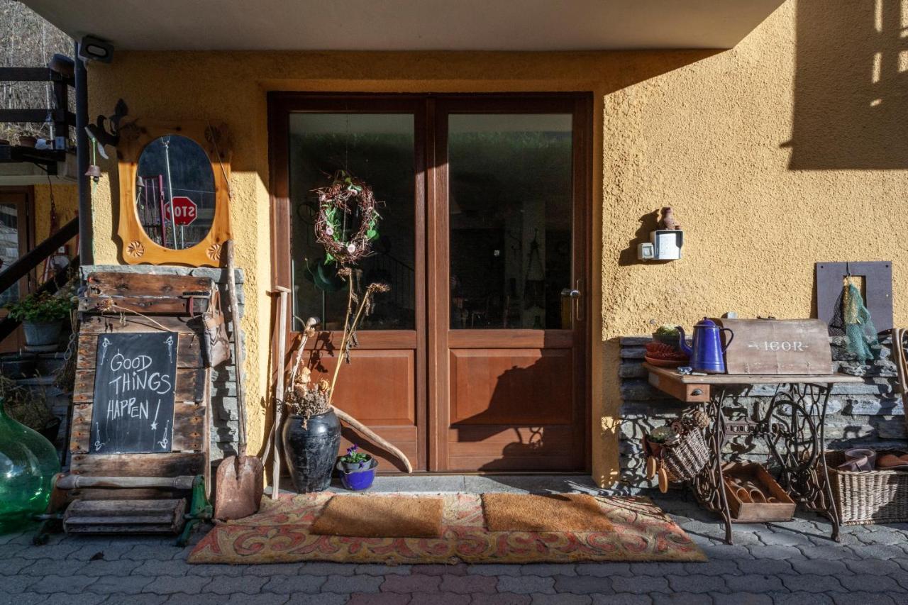 Maison Le Champ B&B Questa Casa Non E Un Albergo La Salle Ngoại thất bức ảnh