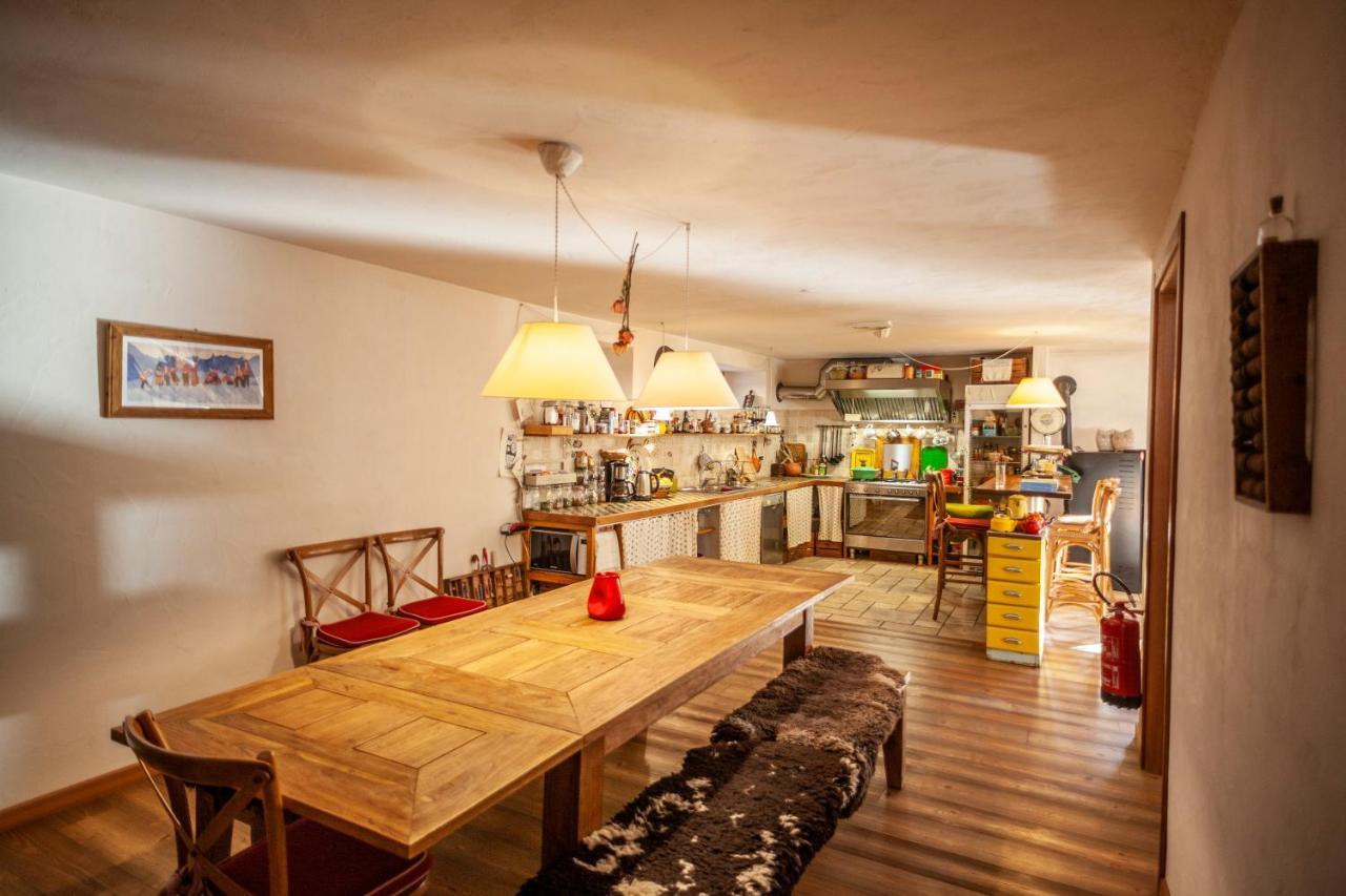 Maison Le Champ B&B Questa Casa Non E Un Albergo La Salle Ngoại thất bức ảnh