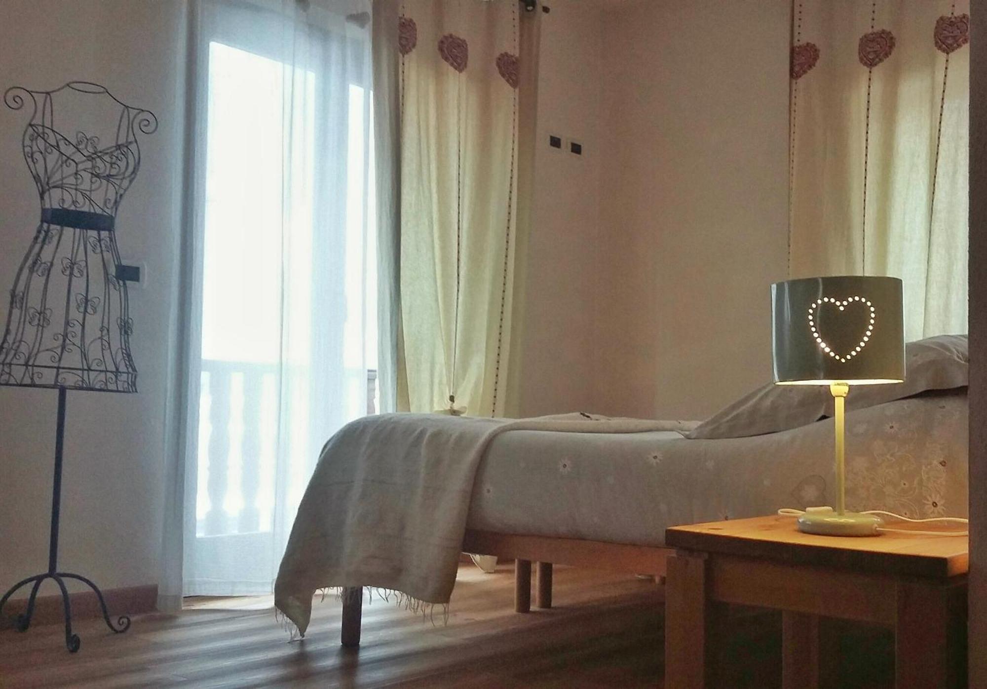 Maison Le Champ B&B Questa Casa Non E Un Albergo La Salle Ngoại thất bức ảnh